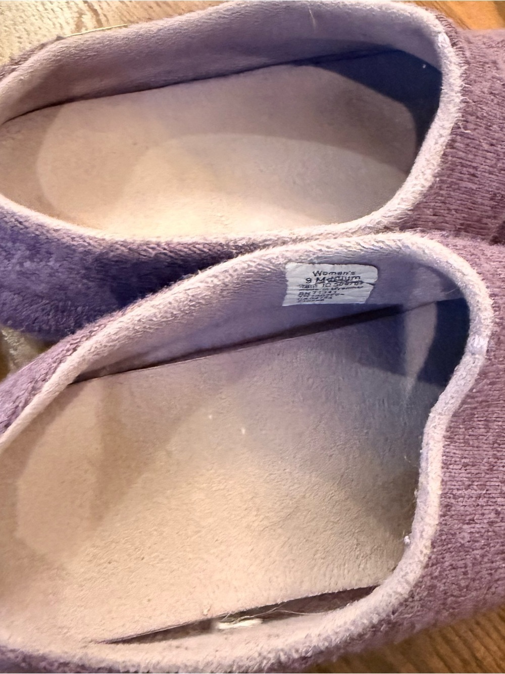 L.L. Bean Women’s sweater fleece slipper. Women size 9 - Picture 7 of 7